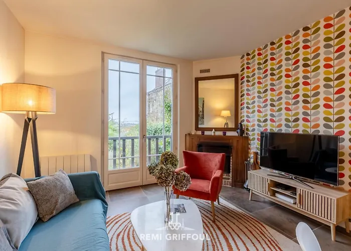 Дом отдыха La Veranda Enchantee 4 Garden & Fireplace Town Center Sleeps Онфлёр